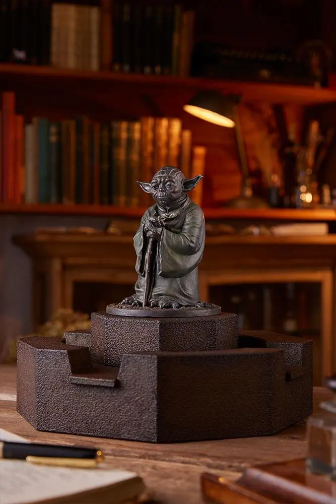 Star Wars Cold Cast Yoda Fountain Limitált kiadás szobor figura 22 cm termékfotó