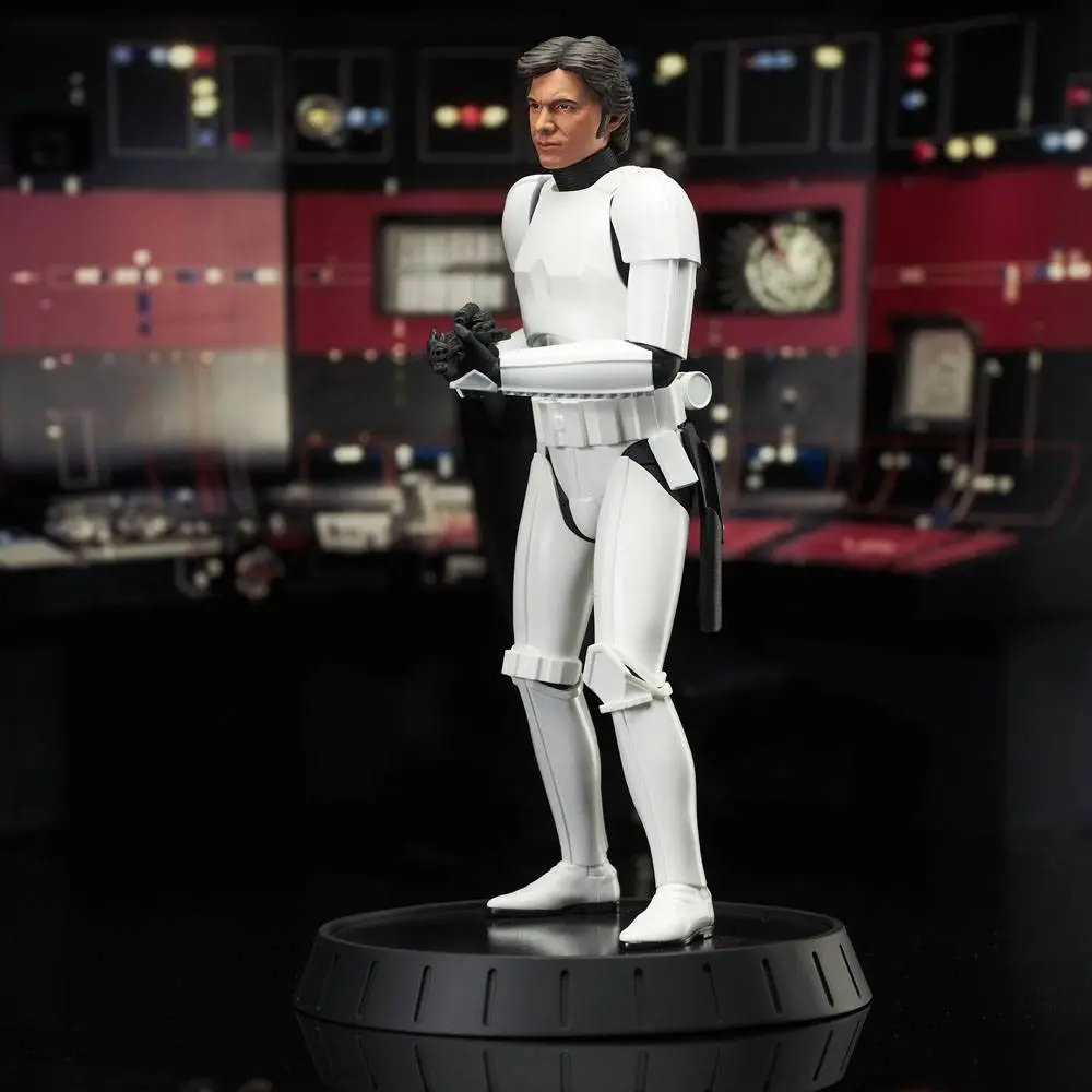 Star Wars Episode IV Milestones 1/6 Han Solo (Stormtrooper Disguise) 40. évforduló. Exkluzív szobor figura 30 cm termékfotó