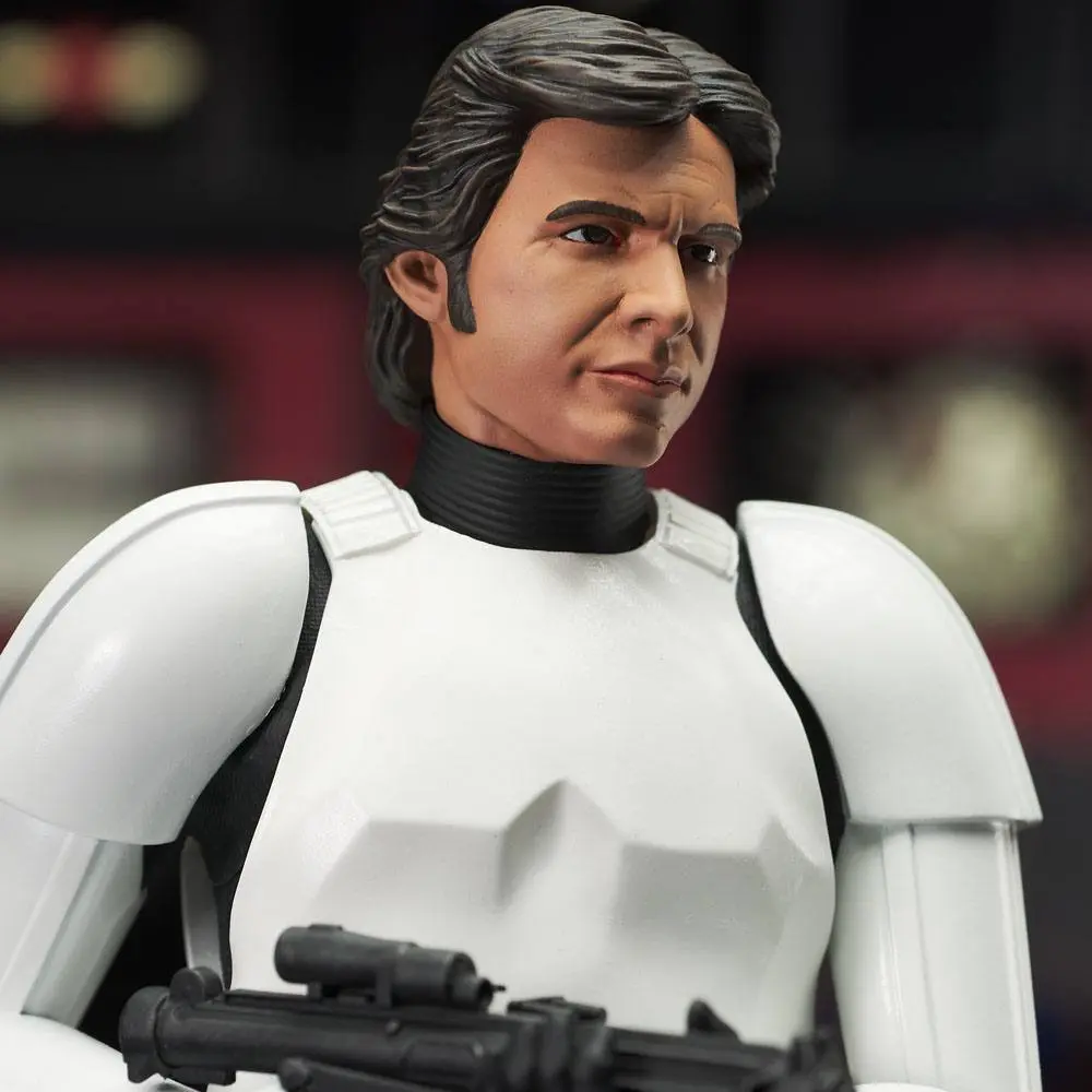 Star Wars Episode IV Milestones 1/6 Han Solo (Stormtrooper Disguise) 40. évforduló. Exkluzív szobor figura 30 cm termékfotó