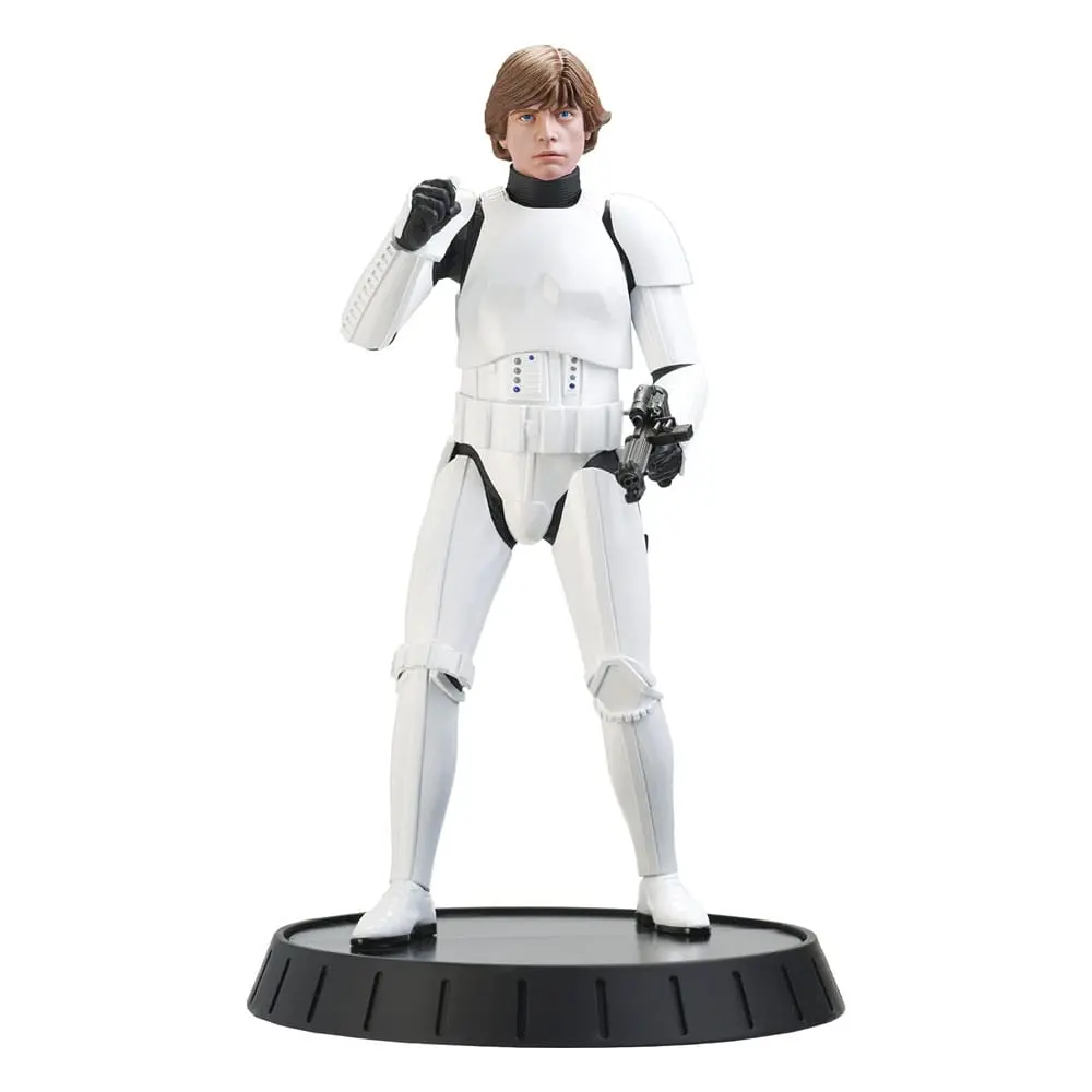 Star Wars Episode IV Milestones 1/6 Luke Skywalker (Stormtrooper Disguise) Previews Exkluzív szobor figura 30 cm termékfotó