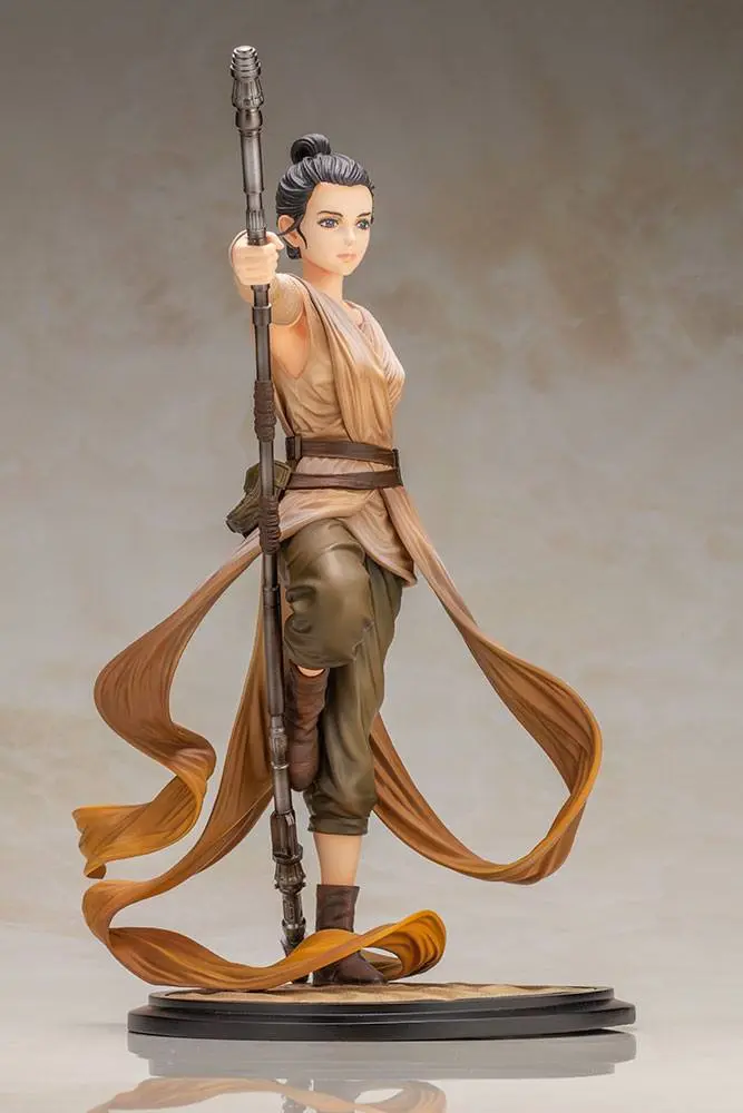 Star Wars Episode VII ARTFX 1/7 Rey Descendant of Light PVC szobor figura 27 cm termékfotó