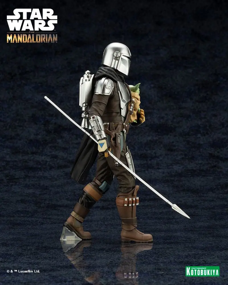 Star Wars The Mandalorian ARTFX 1/10 Mandalorian &amp; Grogu with Beskar Staff szobor figura 18 cm termékfotó