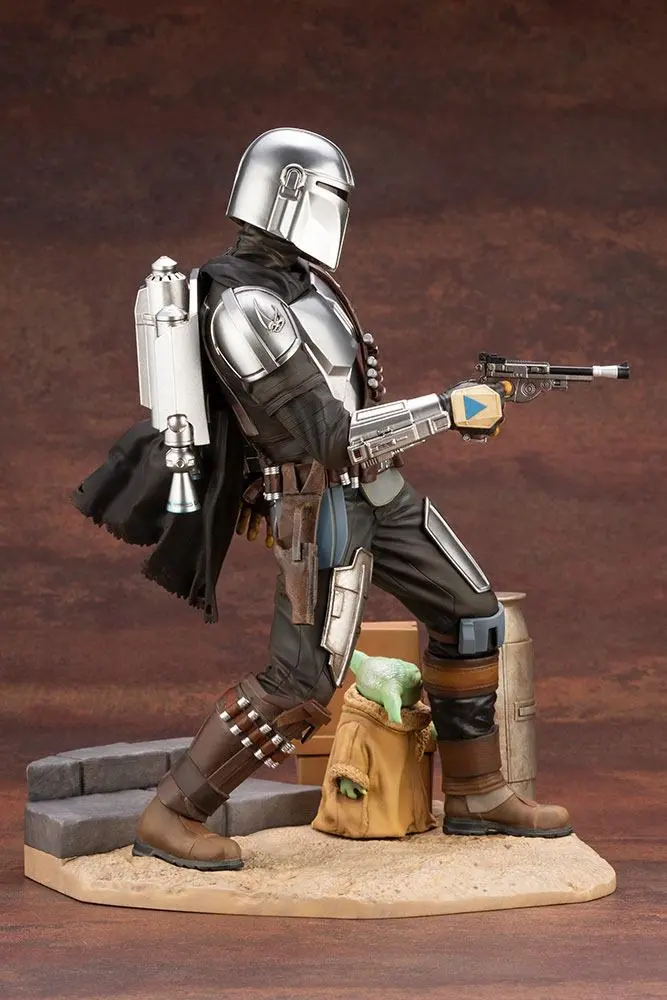 Star Wars The Mandalorian ARTFX 1/7 Mandalorian &amp; The Child szobor figura 26 cm termékfotó