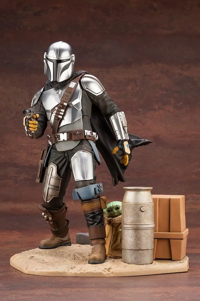 Star Wars The Mandalorian ARTFX 1/7 Mandalorian &amp; The Child szobor figura 26 cm termékfotó