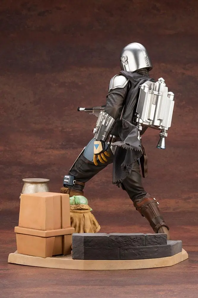 Star Wars The Mandalorian ARTFX 1/7 Mandalorian &amp; The Child szobor figura 26 cm termékfotó