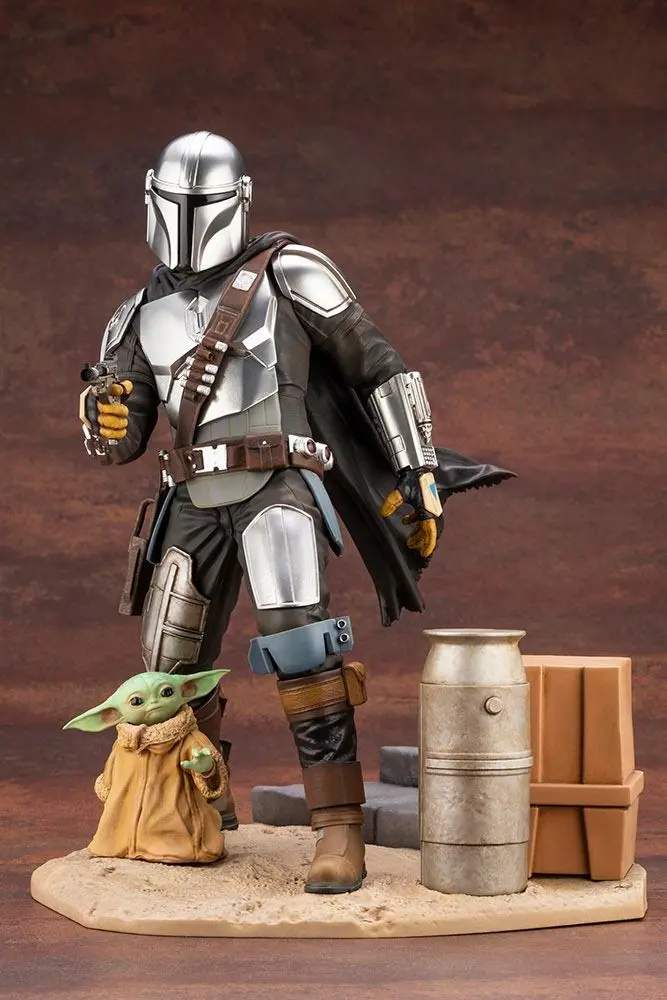 Star Wars The Mandalorian ARTFX 1/7 Mandalorian &amp; The Child szobor figura 26 cm termékfotó