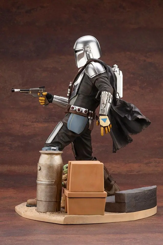 Star Wars The Mandalorian ARTFX 1/7 Mandalorian &amp; The Child szobor figura 26 cm termékfotó
