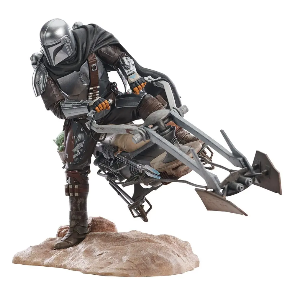 Star Wars: The Mandalorian Premier Collection 1/7 Din Djarin on Speeder Bike szobor figura 23 cm termékfotó