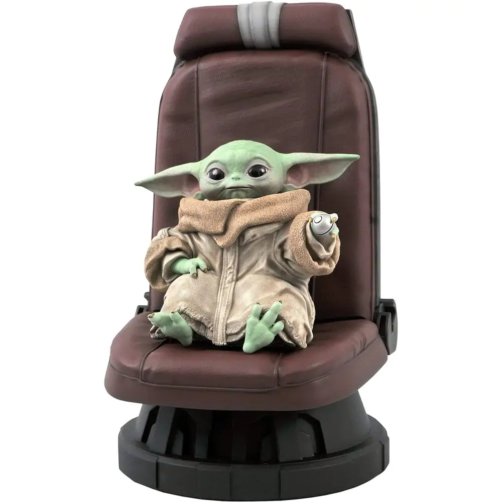 Star Wars The Mandalorian Yoda The Child in Chair szobor figura 30cm termékfotó