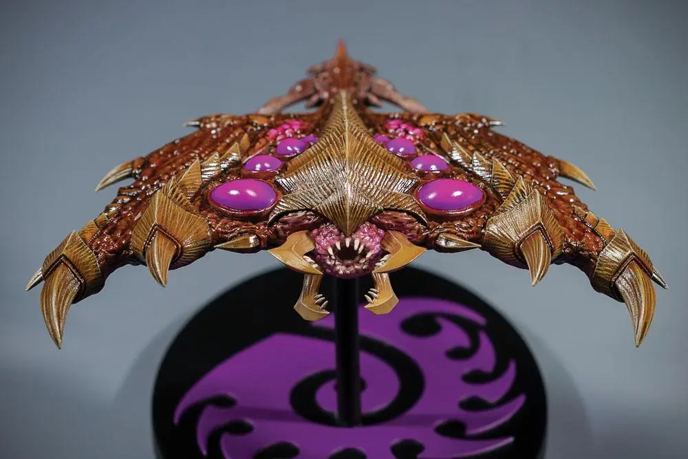 StarCraft replika Zerg Brood Lord 15 cm termékfotó