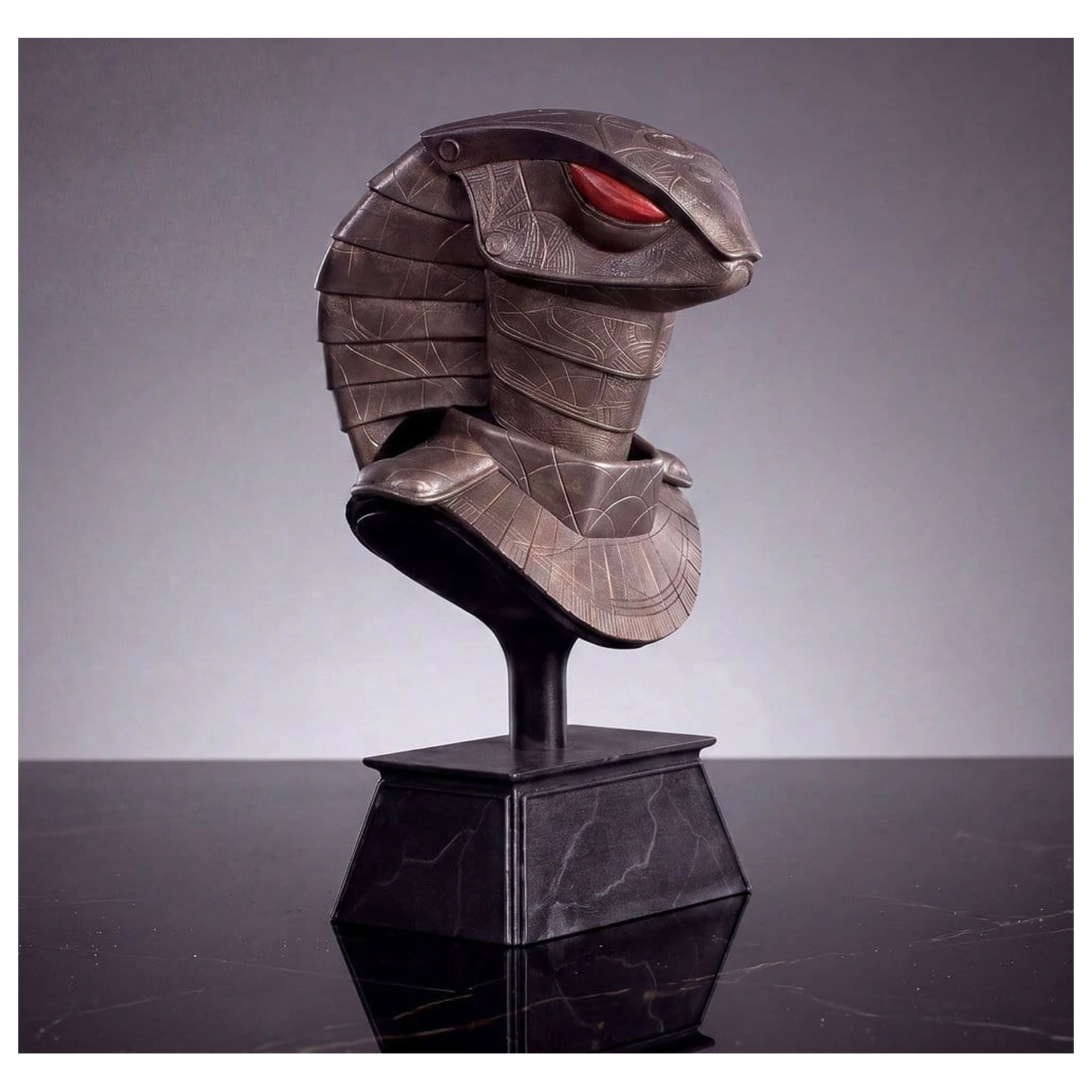 Stargate Desktop Replica sisak replika Serpent Guard Helmet Apophis 15 cm termékfotó