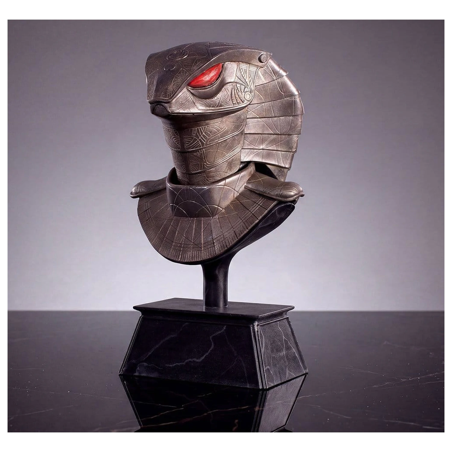 Stargate Desktop Replica sisak replika Serpent Guard Helmet Apophis 15 cm termékfotó