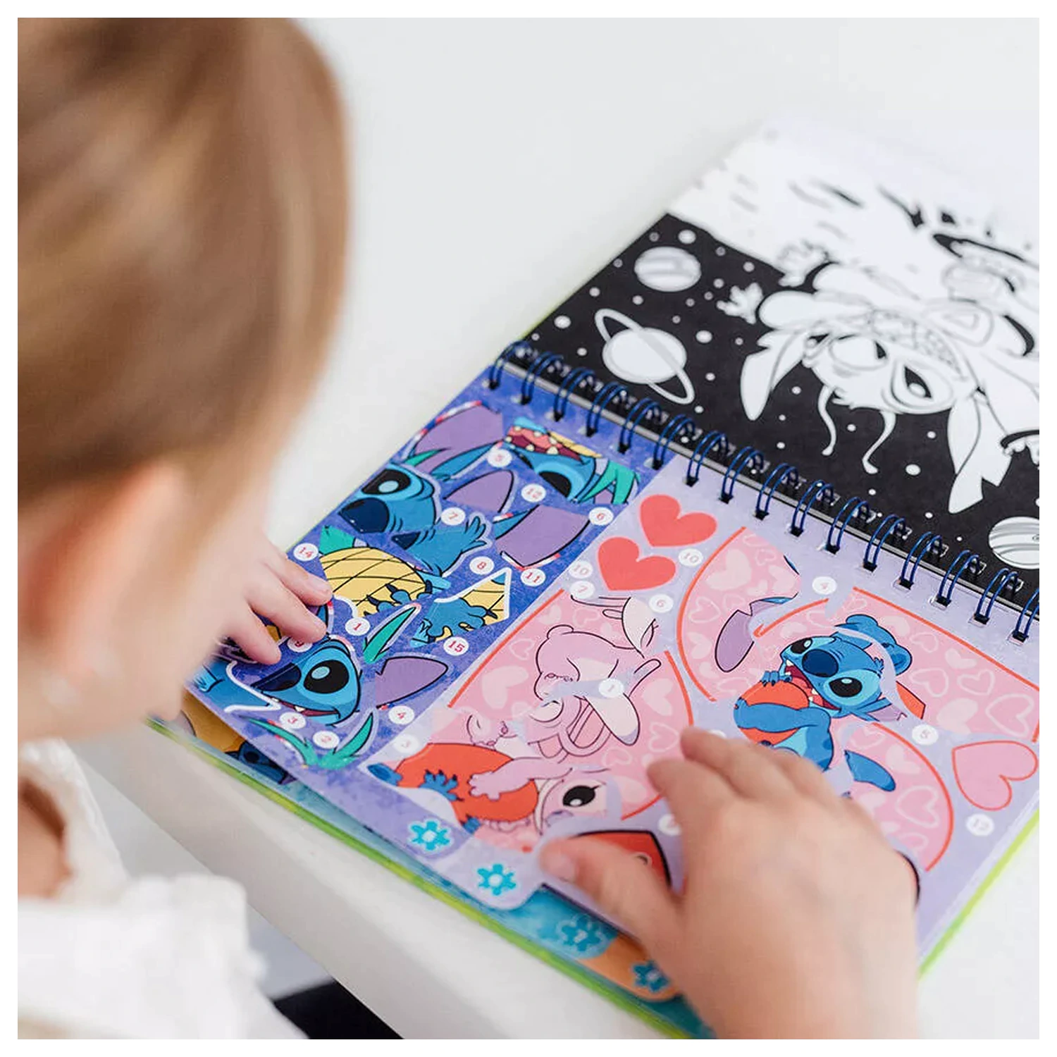 Stitch Alien matricás kreatív szett termékfotó