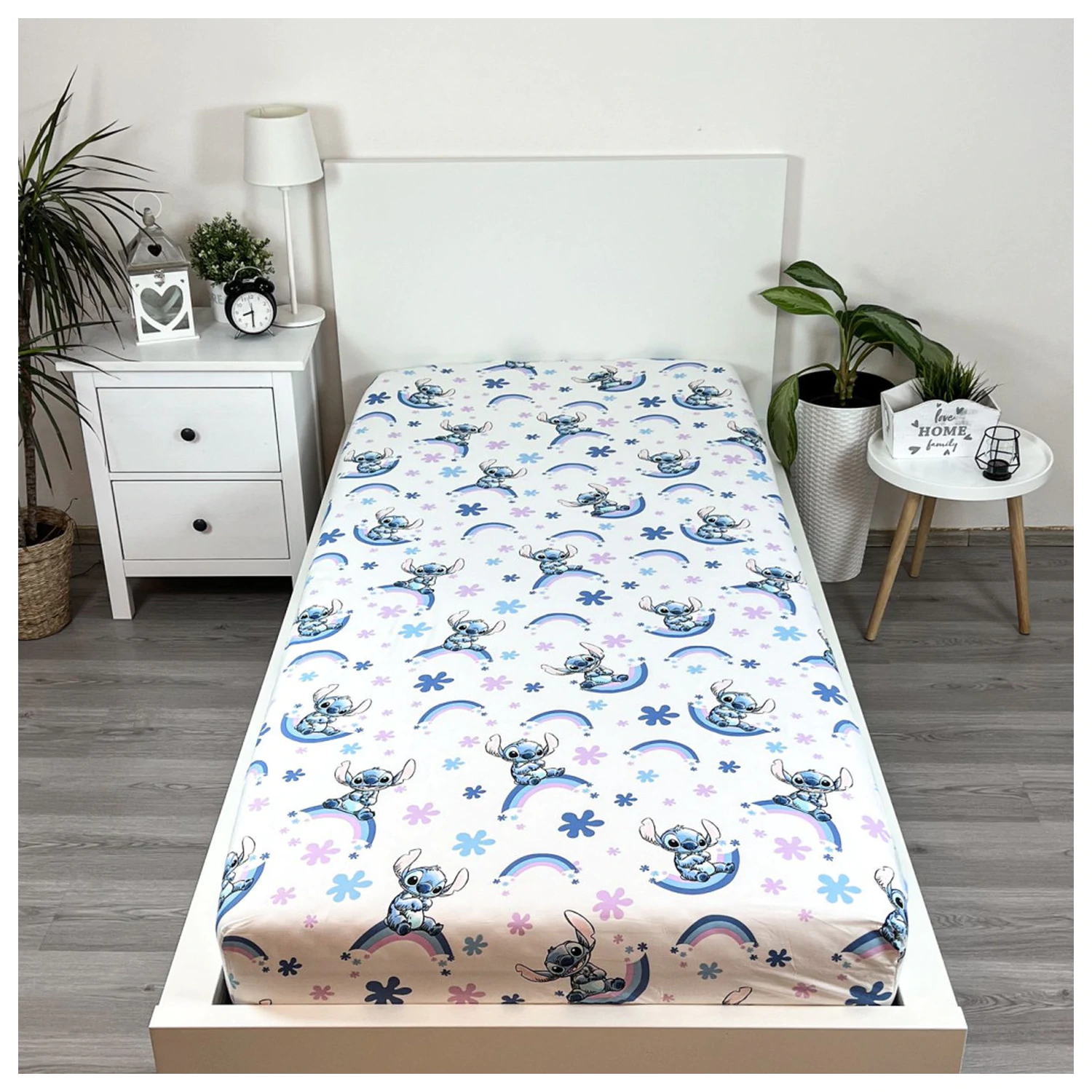 Stitch Rainbow gumis lepedő 90x200 cm termékfotó