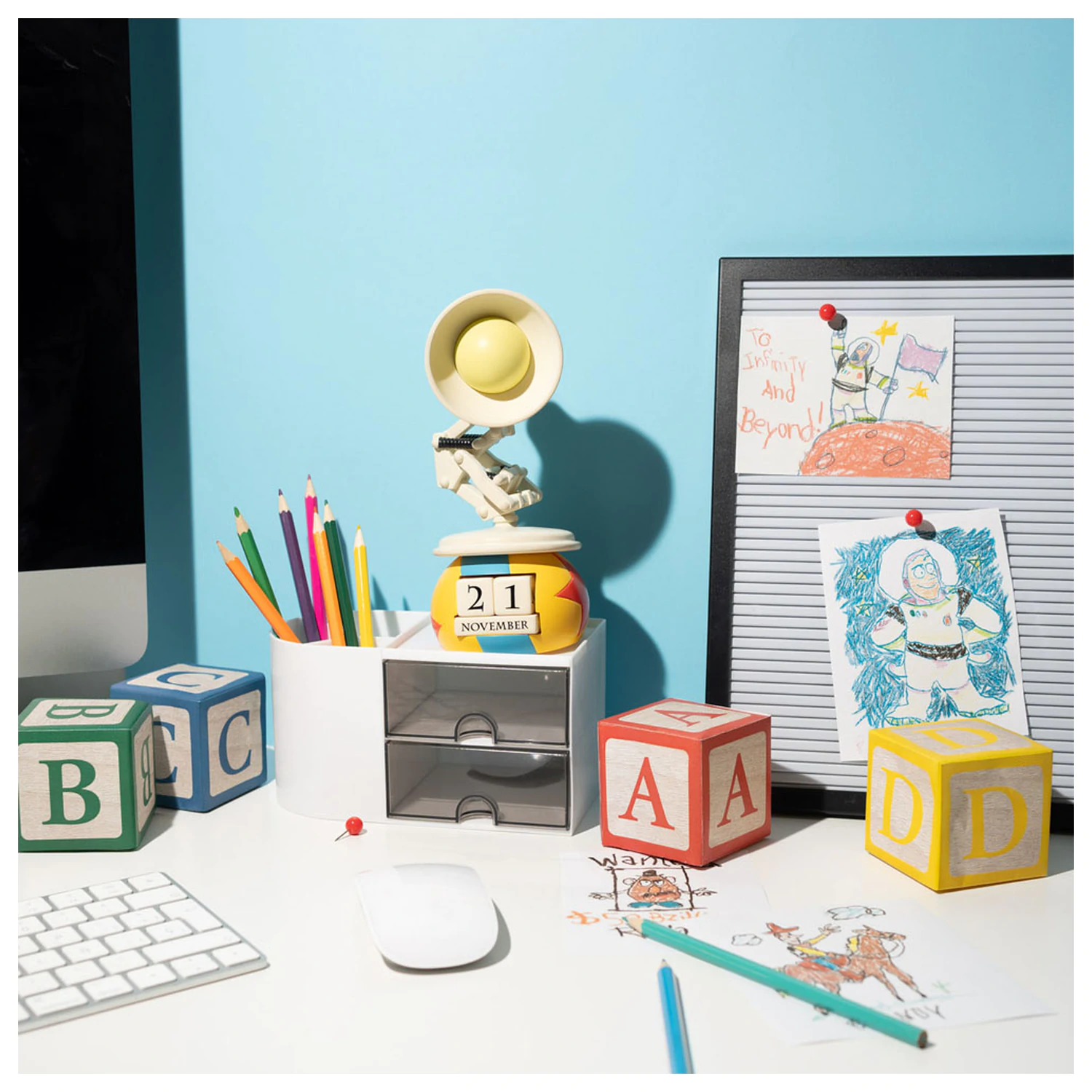 Stranger Things Luxo Jr. 3D öröknaptár naptár termékfotó