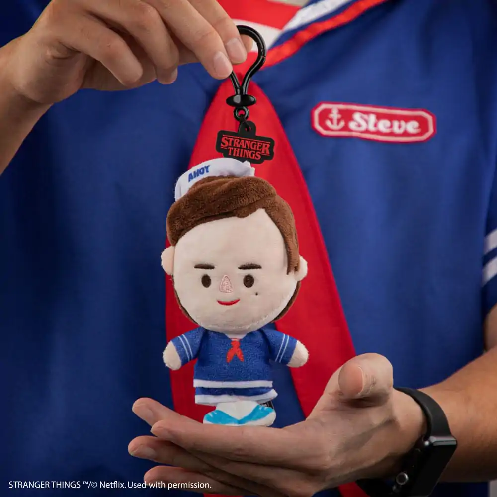 Stranger Things: Steve Scoops Ahoy plüss kulcstartó termékfotó