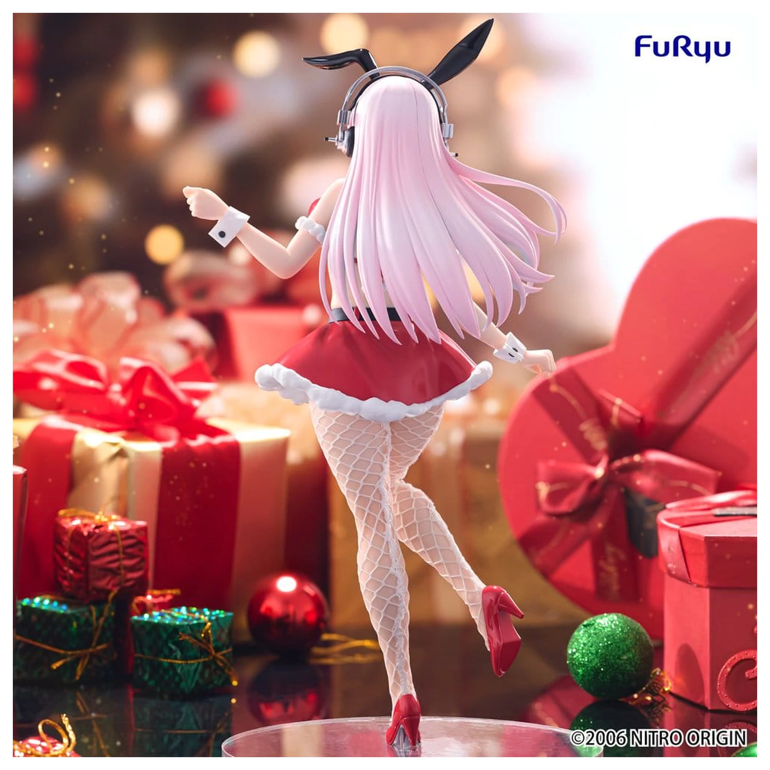 Super Sonico BiCute Bunnies Santa Ver. PVC figura 30 cm termékfotó