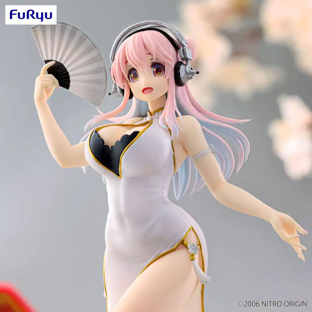 Super Sonico Trio-Try-iT White China Dress Ver. PVC szobor figura 21 cm termékfotó