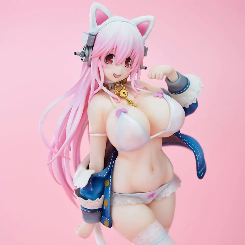 Super Sonico White Cat Ver. PVC szobor figura 27 cm termékfotó