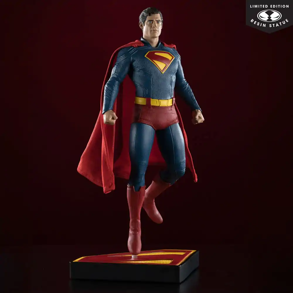 Superman (2025) DC Direct 1/6 Superman szobor figura 35 cm termékfotó