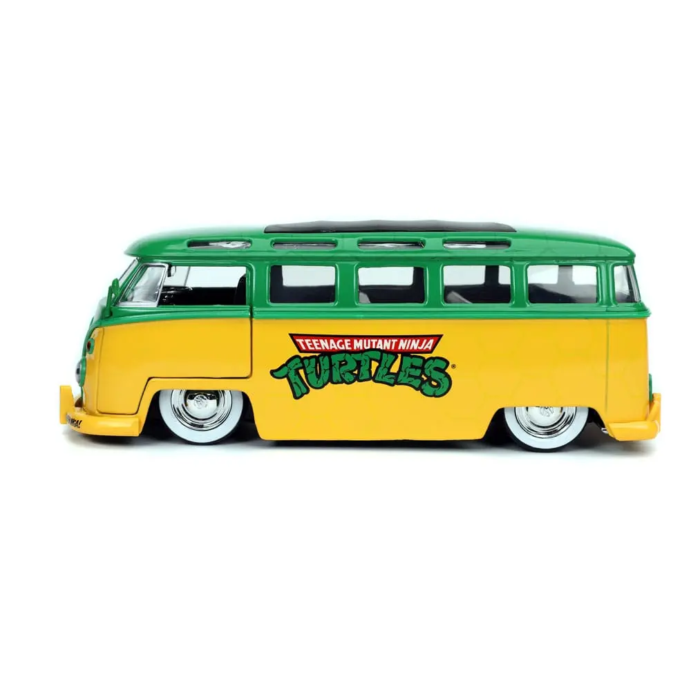 Teenage Mutant Ninja Turtles Hollywood Rides Diecast Model 1/24 1962 VW Bus és Leonardo figura termékfotó