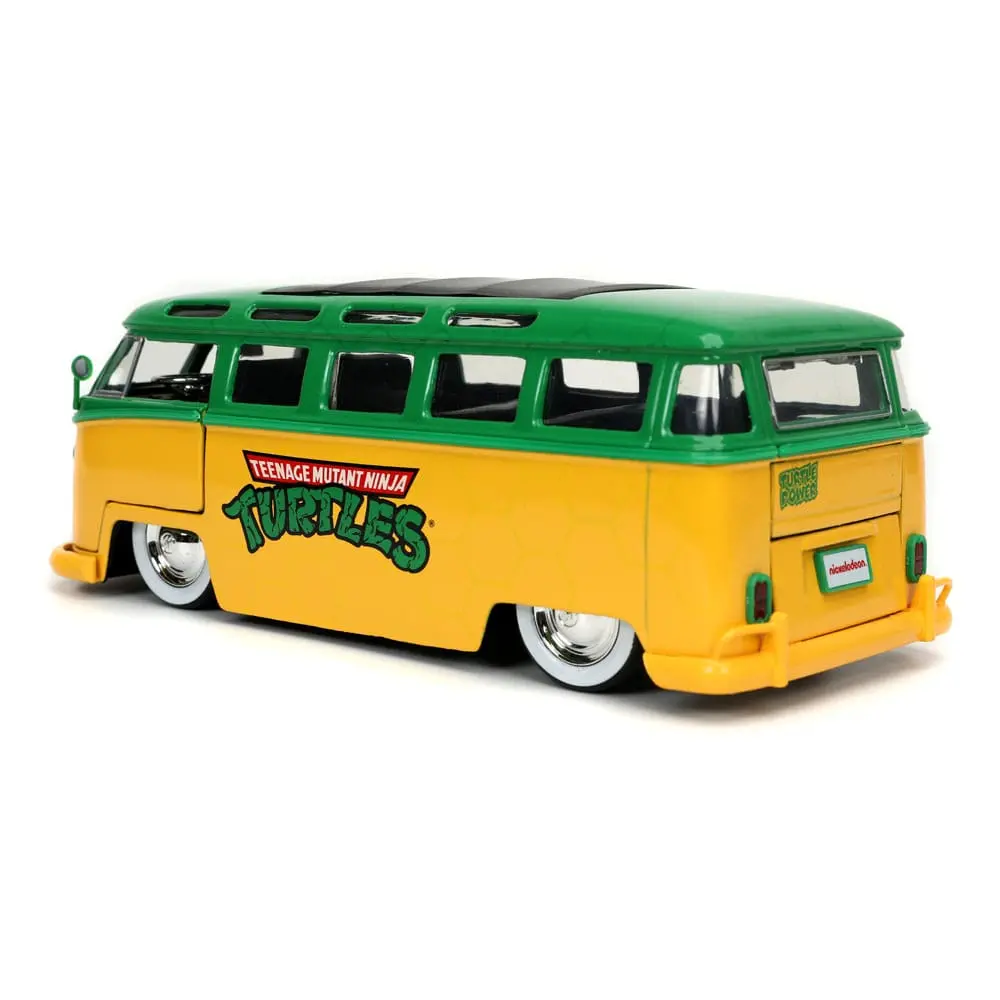 Teenage Mutant Ninja Turtles Hollywood Rides Diecast Model 1/24 1962 VW Bus és Leonardo figura termékfotó