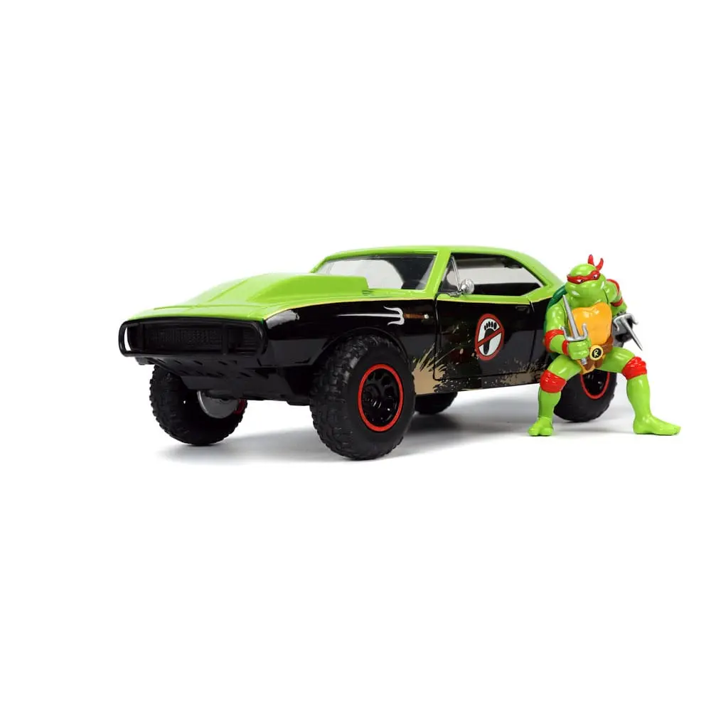 Teenage Mutant Ninja Turtles Hollywood Rides Diecast Model 1/24 1967 Chevrolet Camaro és Raphael figura termékfotó