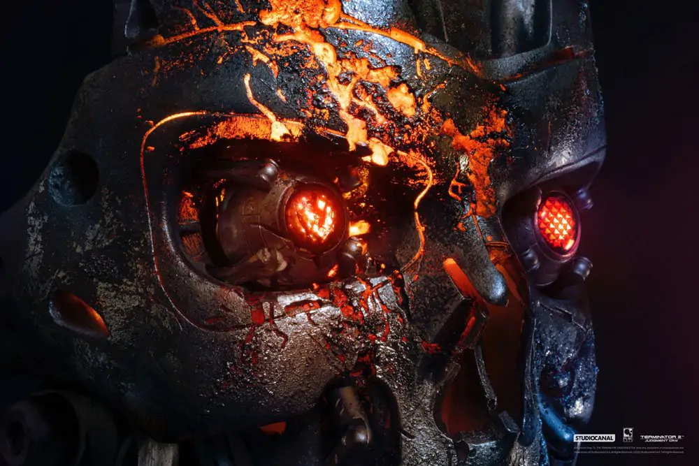 Terminator 2: Judgment Day replika 1/1 T-800 Endoskeleton Mask Battle Damaged Version 46 cm termékfotó