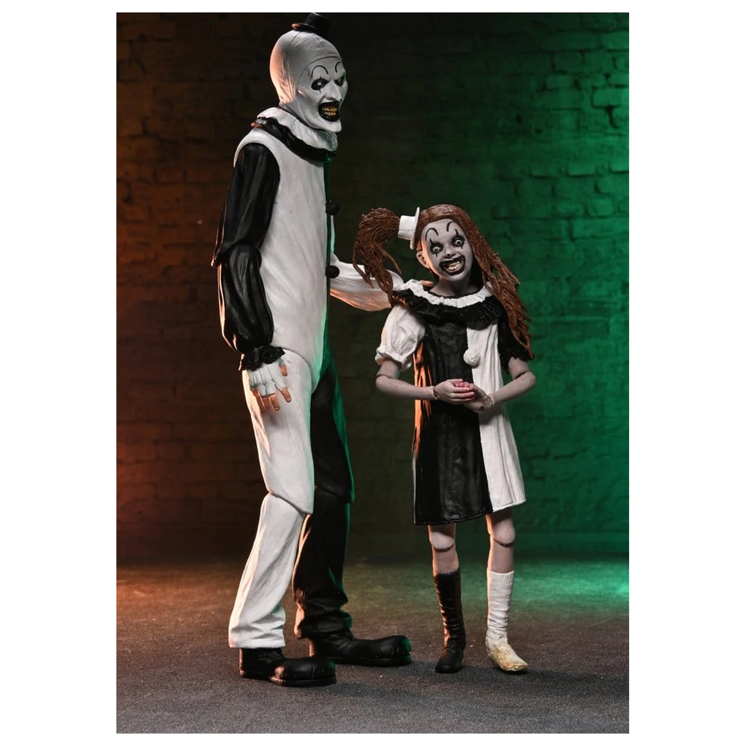Terrifier 2 Ultimate Art the Clown & Little Pale Girl 2 db-os akciófigura csomag 18 cm termékfotó