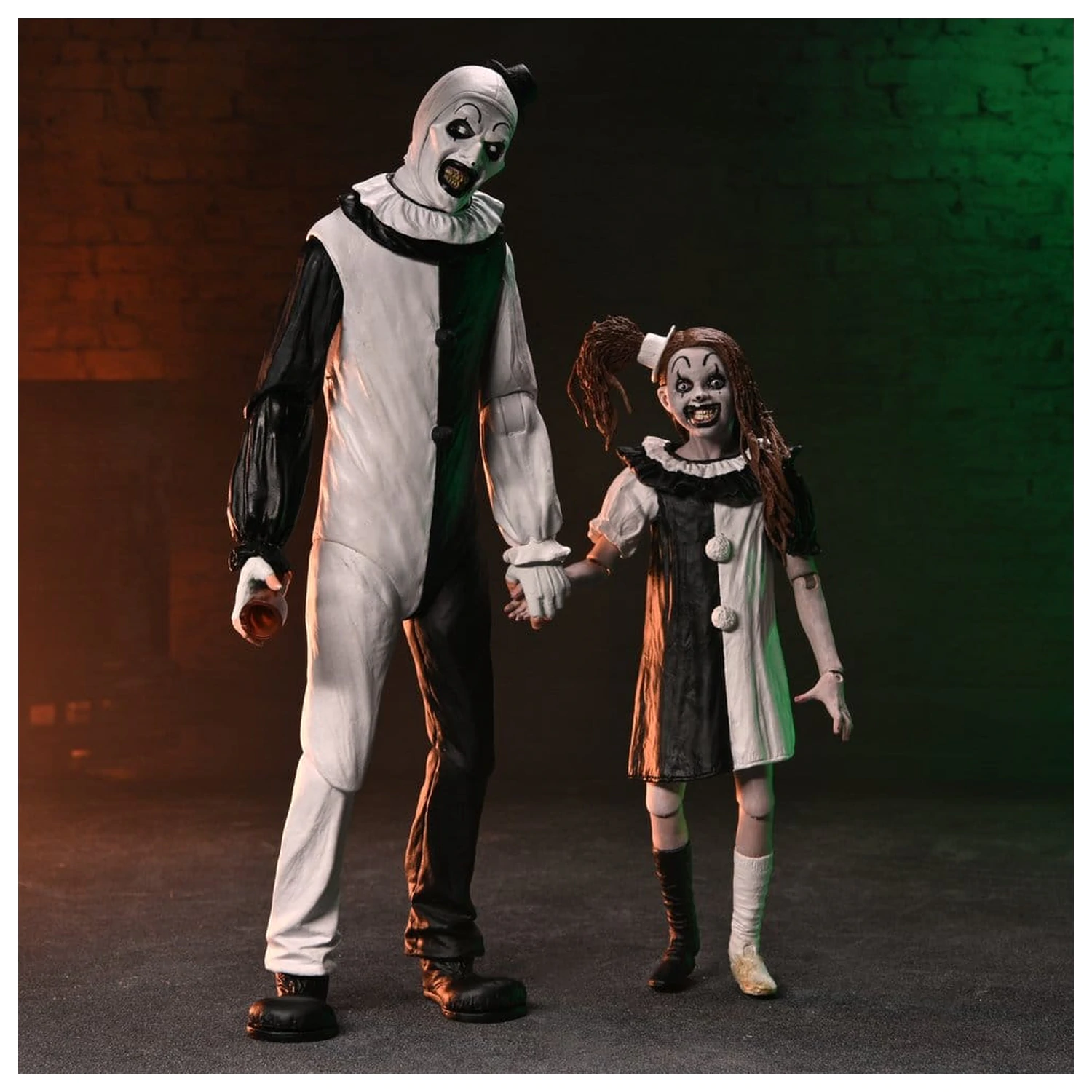 Terrifier 2 Ultimate Art the Clown & Little Pale Girl 2 db-os akciófigura csomag 18 cm termékfotó
