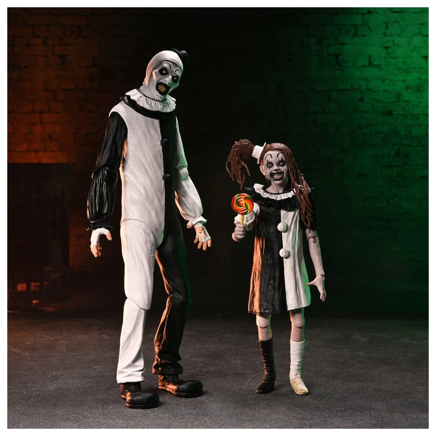 Terrifier 2 Ultimate Art the Clown & Little Pale Girl 2 db-os akciófigura csomag 18 cm termékfotó