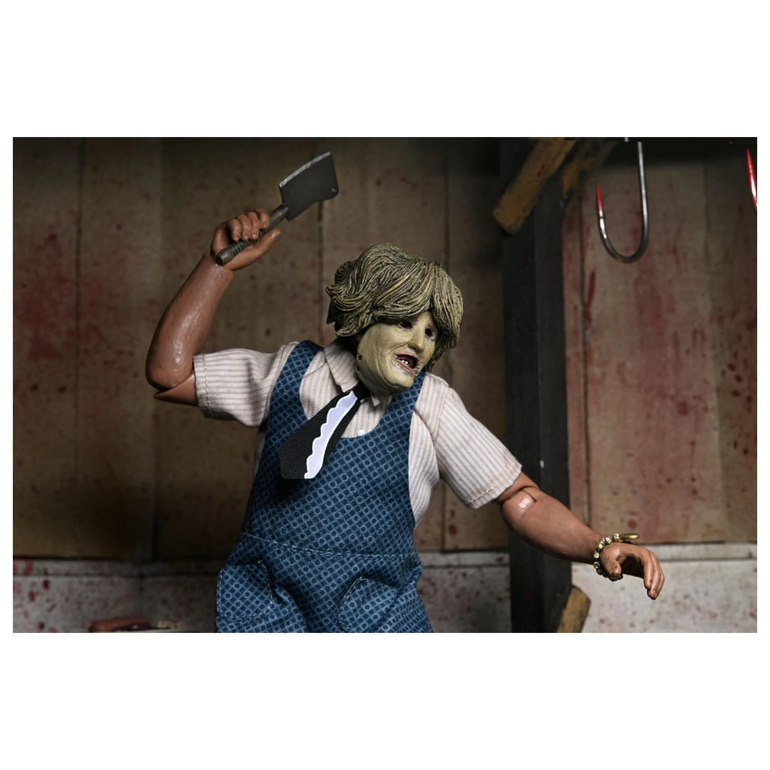 Texas Chainsaw Massacre Clothed akciófigura Leatherface with Old Lady Mask 20 cm termékfotó