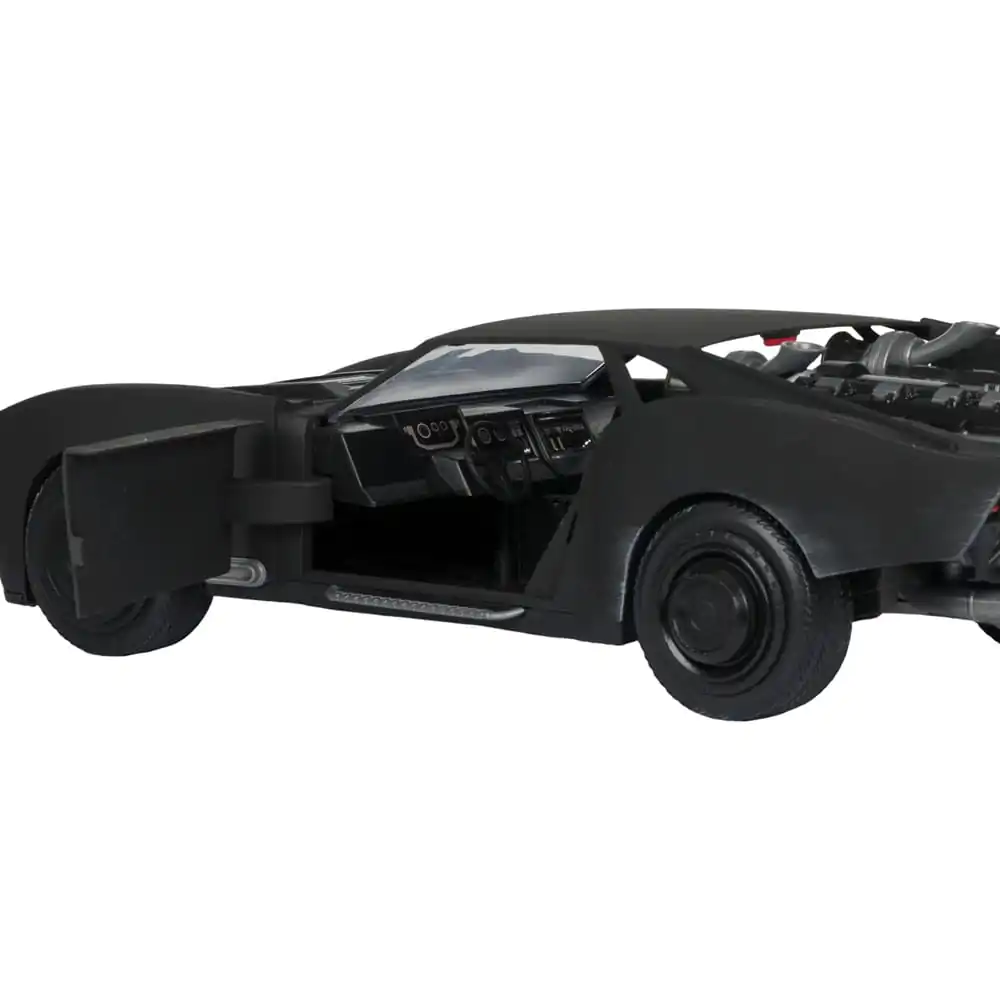 The Batman (2022) DC Multiverse Batmobil (Gold Label) jármű 48 cm termékfotó