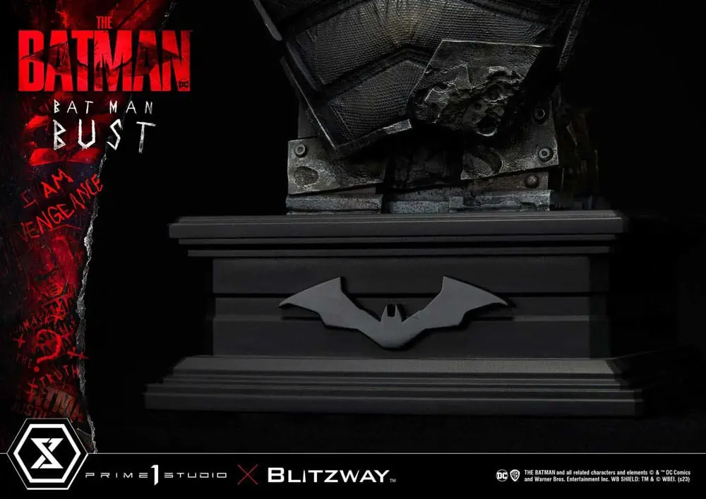 The Batman Batman mellszobor figura 30 cm termékfotó