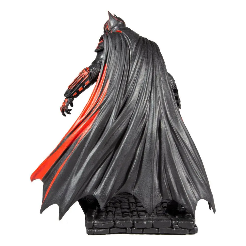 The Batman Movie Posed The Batman (Gold Label) PVC szobor figura 30 cm termékfotó