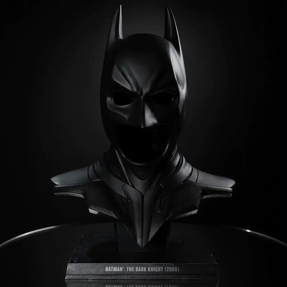 The Dark Knight DC Direct 1/1 Batman Cowl replika 54 cm termékfotó