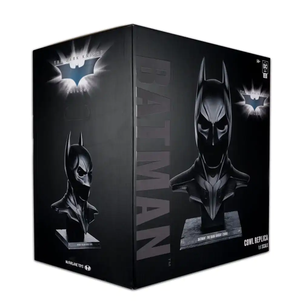 The Dark Knight DC Direct 1/1 Batman Cowl replika 54 cm termékfotó