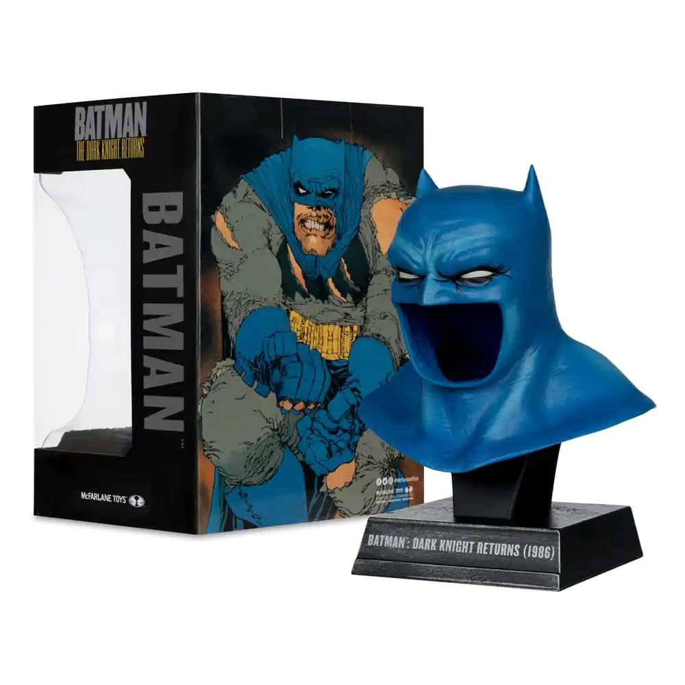 The Dark Knight Returns DC Direct 1/3 Batman Cowl Mini replika 19 cm termékfotó