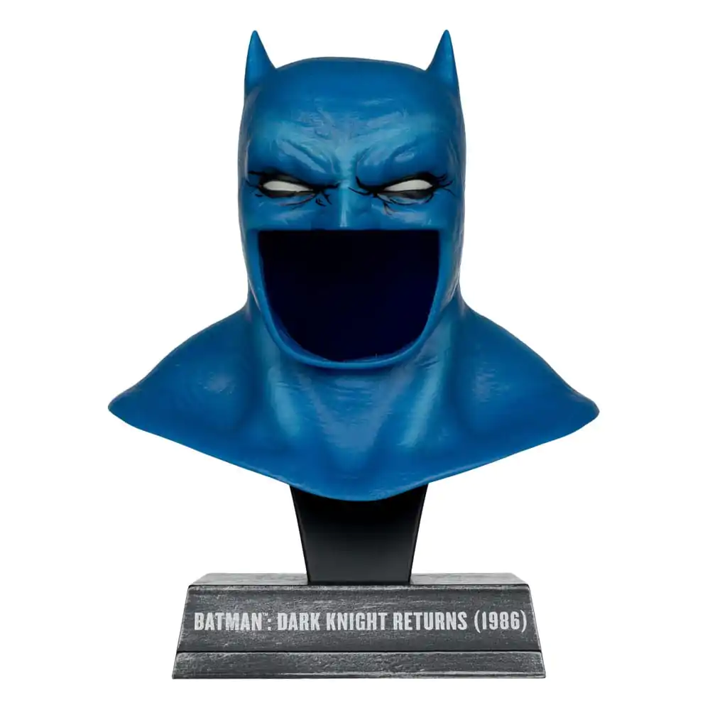 The Dark Knight Returns DC Direct 1/3 Batman Cowl Mini replika 19 cm termékfotó