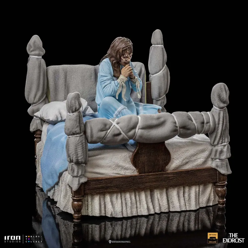 The Exorcist Deluxe Art Scale 1/10 Possessed Regan McNeil szobor figura 14 cm termékfotó