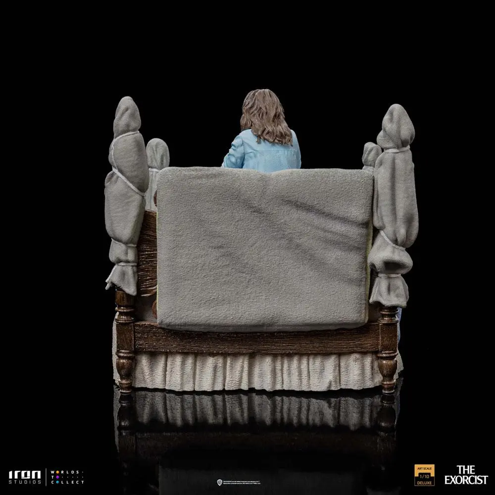 The Exorcist Deluxe Art Scale 1/10 Possessed Regan McNeil szobor figura 14 cm termékfotó