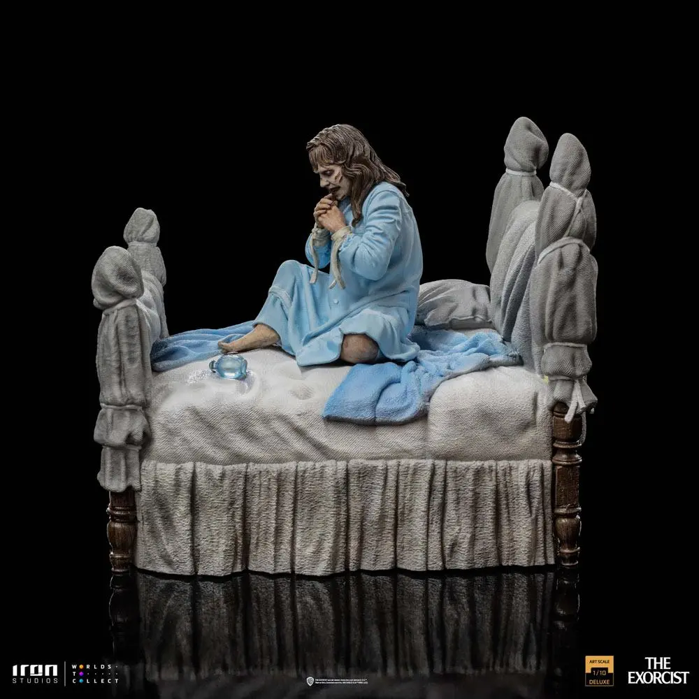 The Exorcist Deluxe Art Scale 1/10 Possessed Regan McNeil szobor figura 14 cm termékfotó
