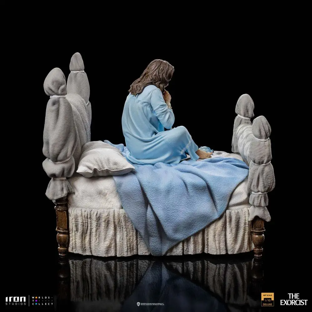 The Exorcist Deluxe Art Scale 1/10 Possessed Regan McNeil szobor figura 14 cm termékfotó