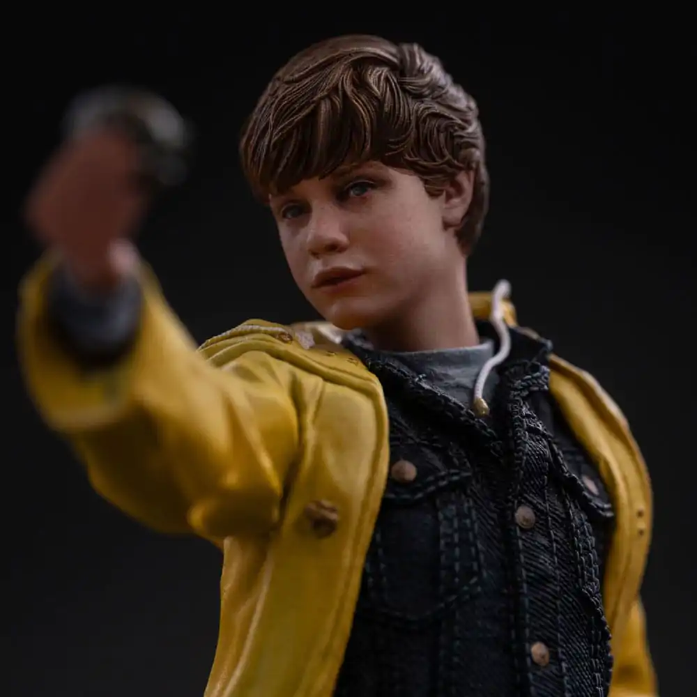 The Goonies Art Scale 1/10 Mikey Walsh (40th anniversary) szobor figura 21 cm      termékfotó