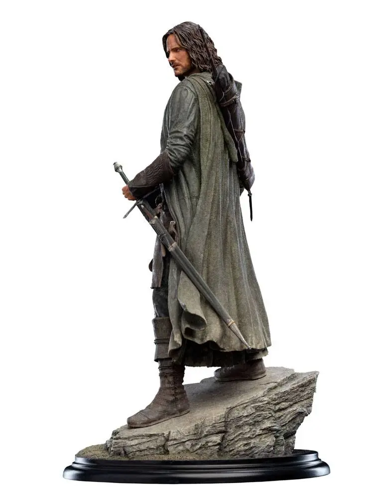 The Lord of the Rings 1/6 Aragorn, Hunter of the Plains (Classic Series) szobor figura 32 cm termékfotó