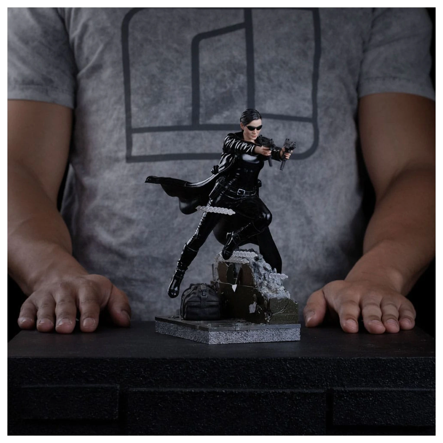 The Matrix Art Scale 1/10 Trinity szobor figura 22 cm      termékfotó