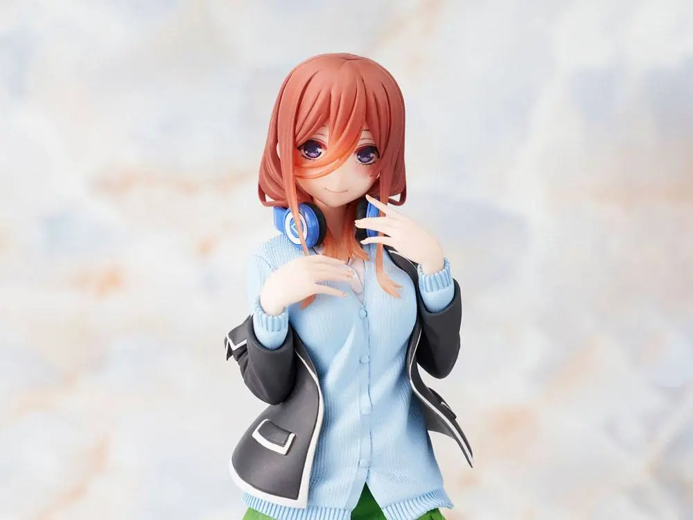 The Quintessential Quintuplets Coreful Nakano Miku Uniform Ver. PVC szobor figura 20 cm termékfotó