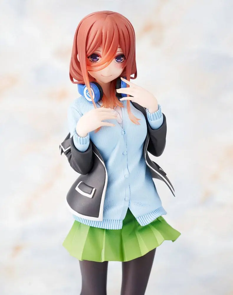 The Quintessential Quintuplets Coreful Nakano Miku Uniform Ver. PVC szobor figura 20 cm termékfotó