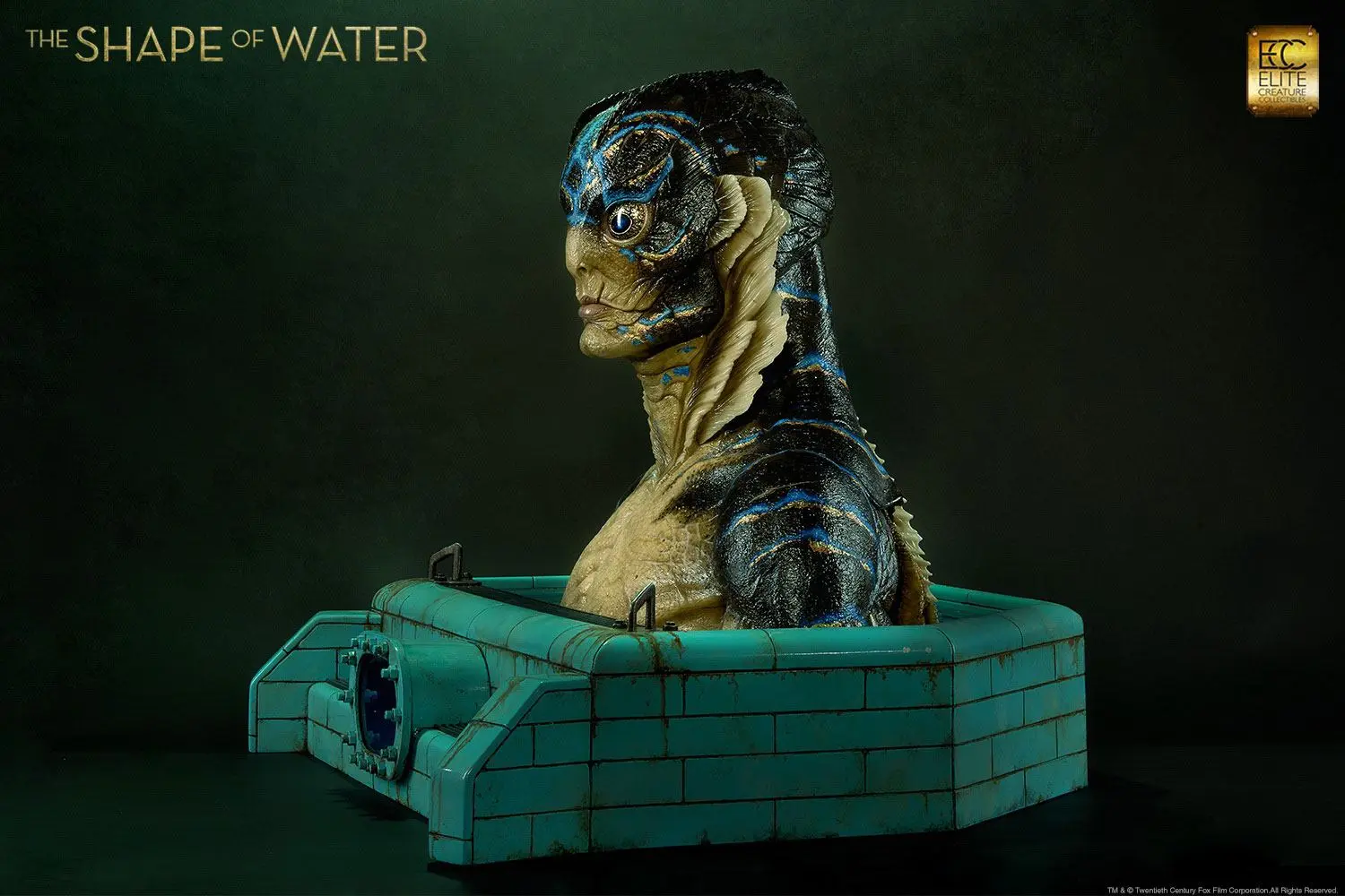 The Shape of Water Life-Size Amphibian Man mellszobor figura 71 cm termékfotó