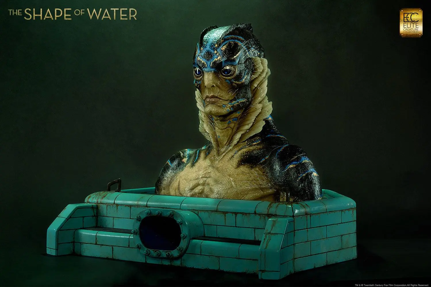 The Shape of Water Life-Size Amphibian Man mellszobor figura 71 cm termékfotó